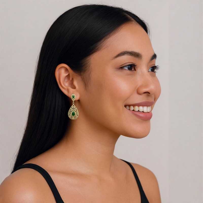 Acier inoxydable – Boucles d'oreilles élégantes en or et émeraude en forme de goutte